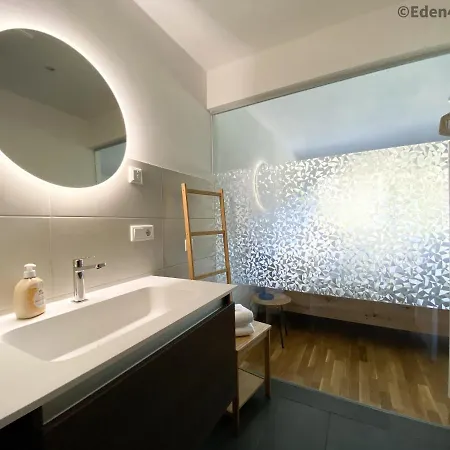 Eden 44 - 5 Apartment